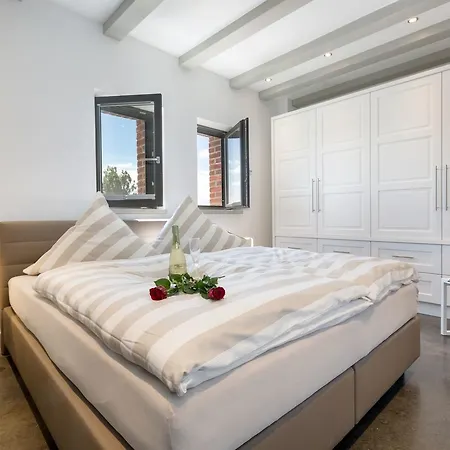 Holiday home Alte Scheune Am Focker Strom *